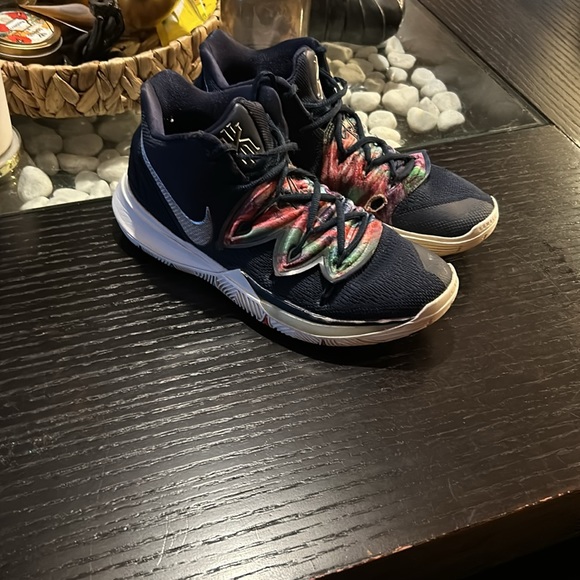 Nike Kyrie 5s Multi- Color (Beaters) - Picture 3 of 7